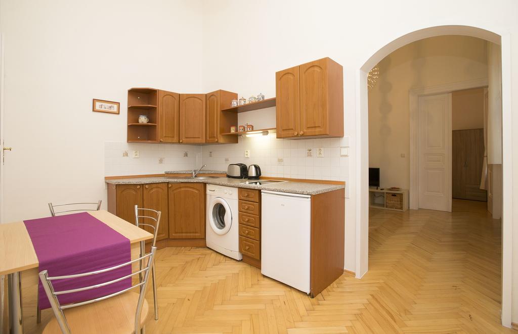 Greg Apartments Kampa Прага Номер фото