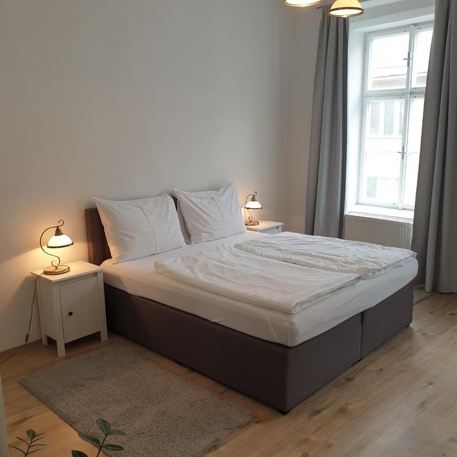 Greg Apartments Kampa Прага Экстерьер фото